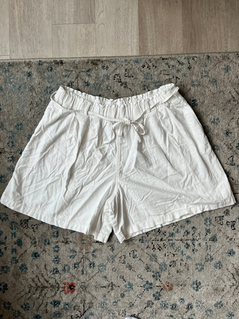 Universal Thread White High-Waist Drawstring Shorts